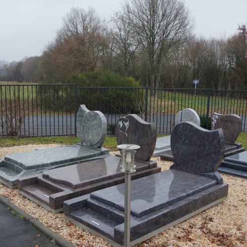 Pompes funèbres Couroussé - Monuments